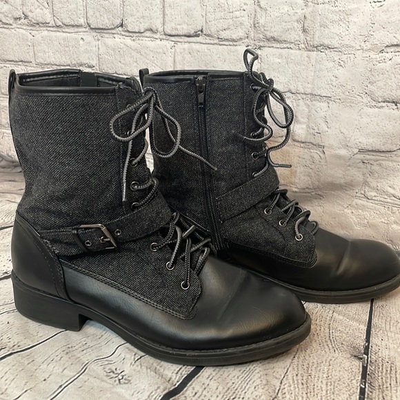 UNR8ED Alexis Black Grey  Side Zipper Combat Boots New Women’s Size 11 - Picture 6 of 13